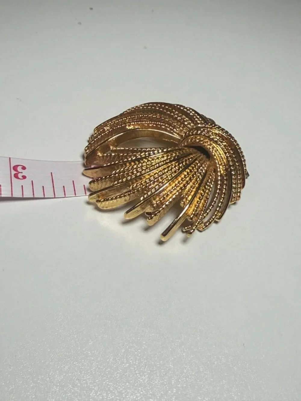 Monet Haystack Brooch Gold Tone Textured Fringe Vintage 2.25 inches